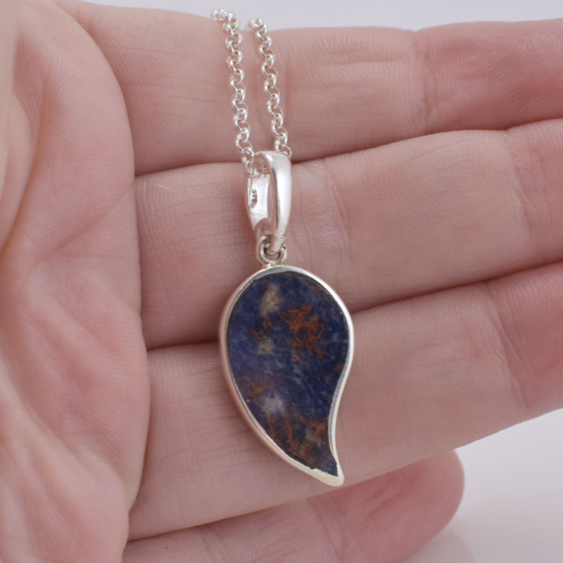 Inlay Leaf Necklace - Sodalite